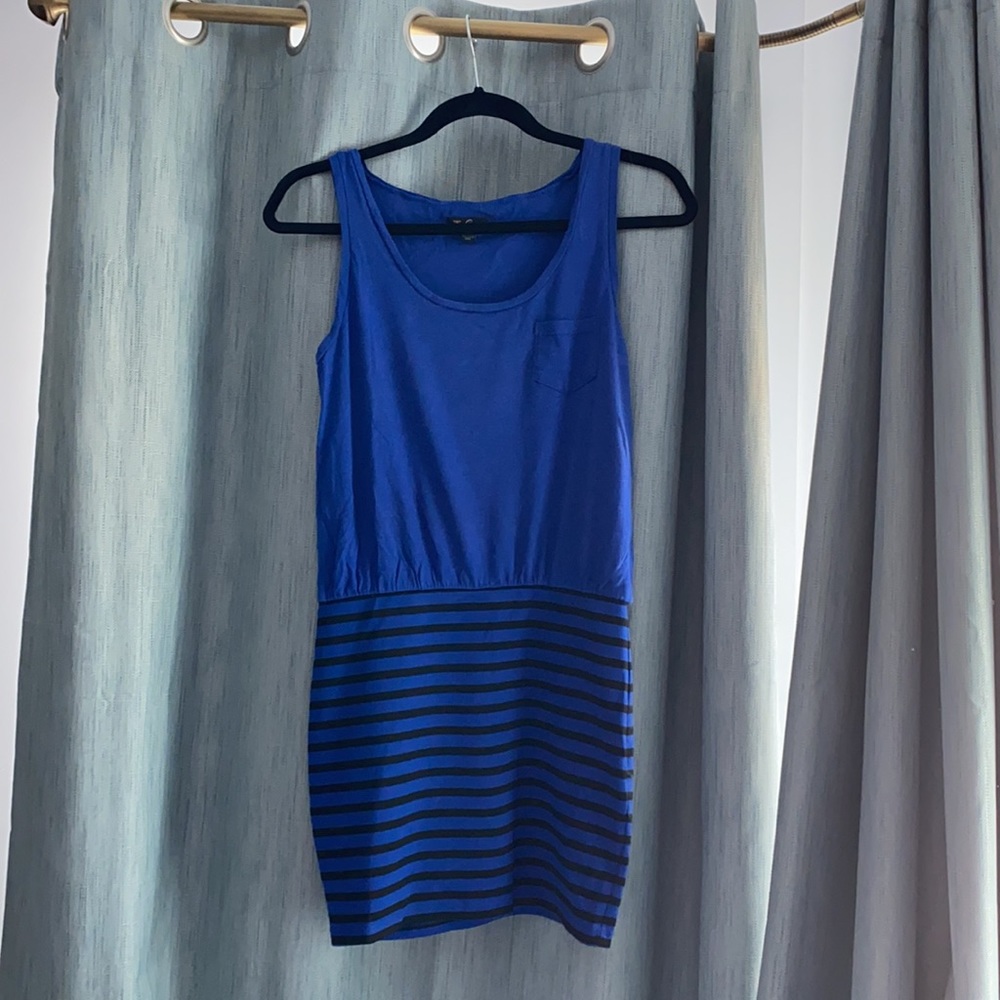 **GUESS** dress!